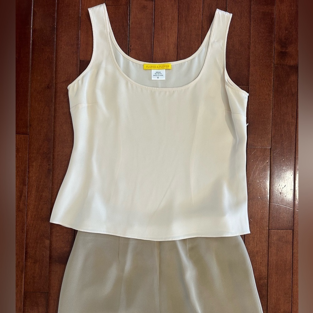 Flores & Flores Women's 100% Silk Beige Three Piece Pantsuit Size 6 - Picture 7 of 15